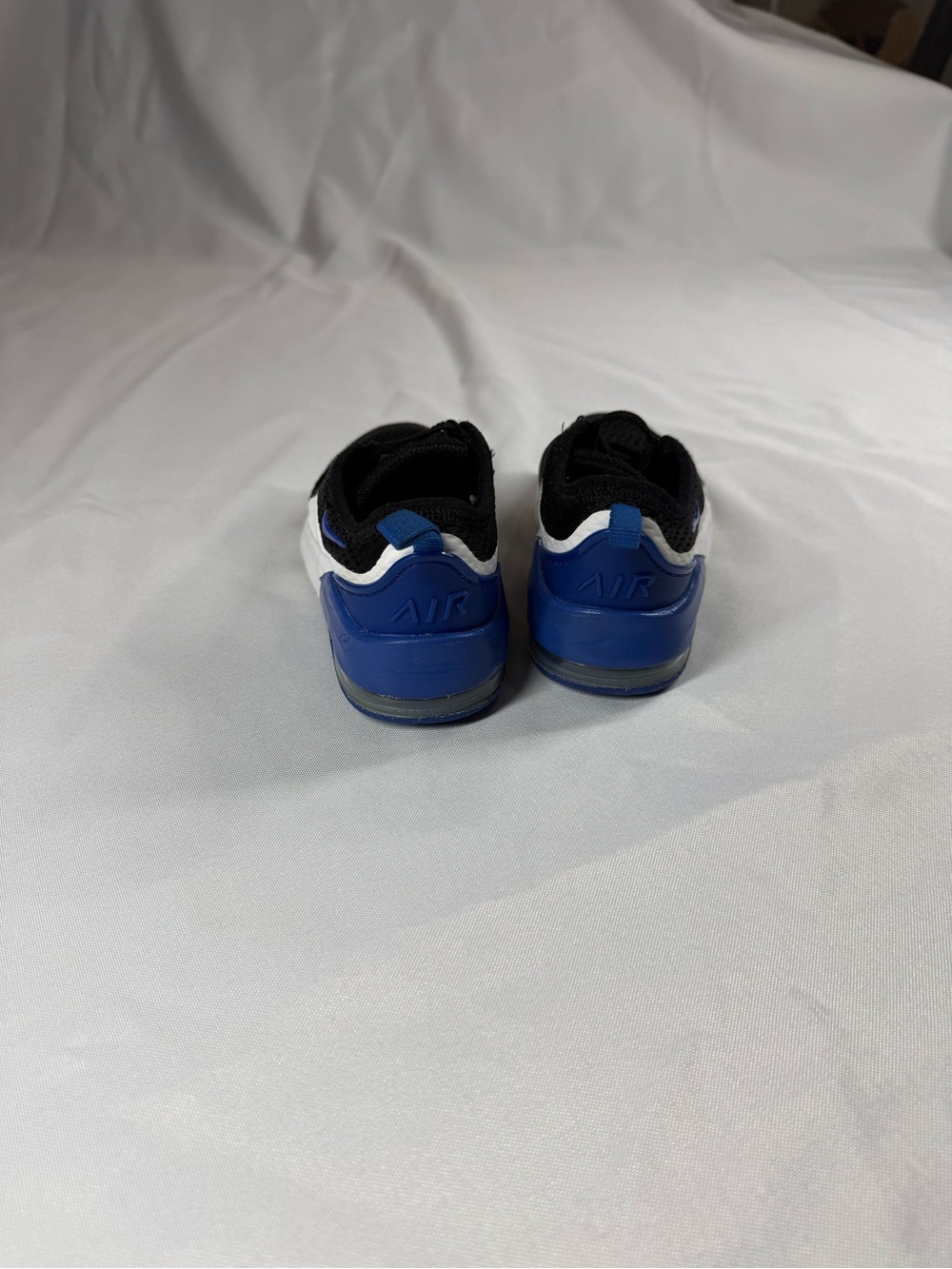 Nike Kids Black and Blue Slip-On Sneakers with White Midsole Size 9C - Picture 4 of 11